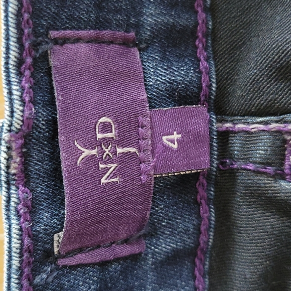 N Y J D DARK BOOTCUT JEANS - Picture 5 of 10